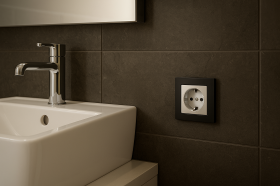 Розетки в ванной: на что обратить внимание при ремонте Розетки в ванной: на что обратить внимание при ремонте